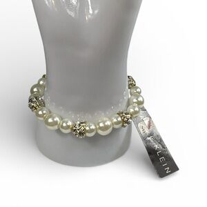 NWT. Anne Klein White Pearl and Gold Bracelet‎